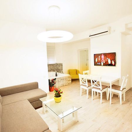 Rothschild 1929 Luxury Apartments Hotel Haifa Esterno foto
