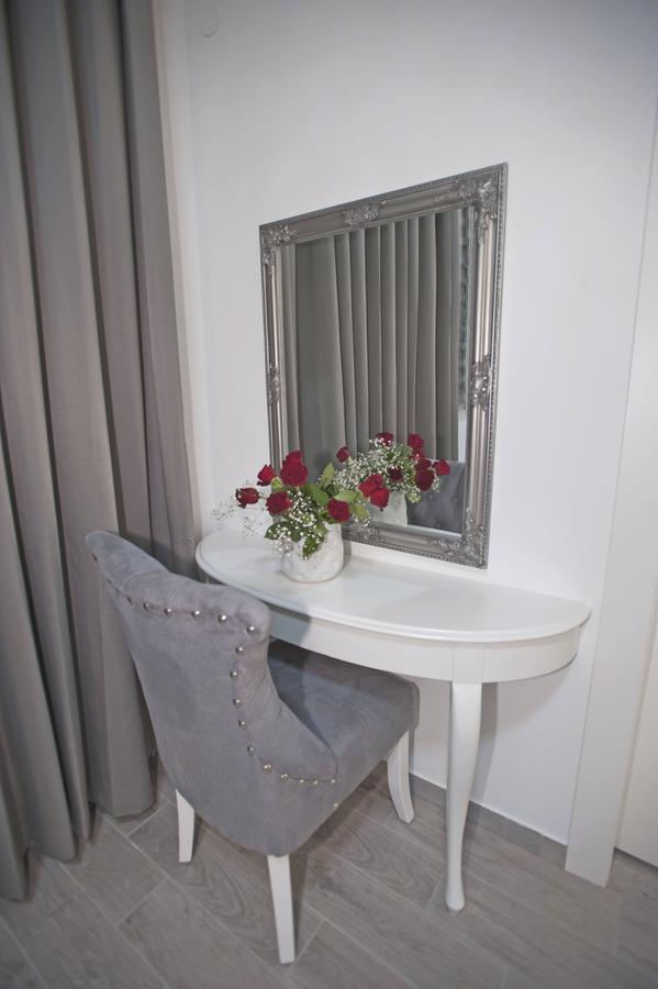 Rothschild 1929 Luxury Apartments Hotel Haifa Esterno foto