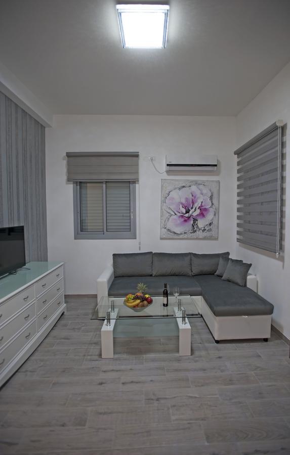 Rothschild 1929 Luxury Apartments Hotel Haifa Esterno foto