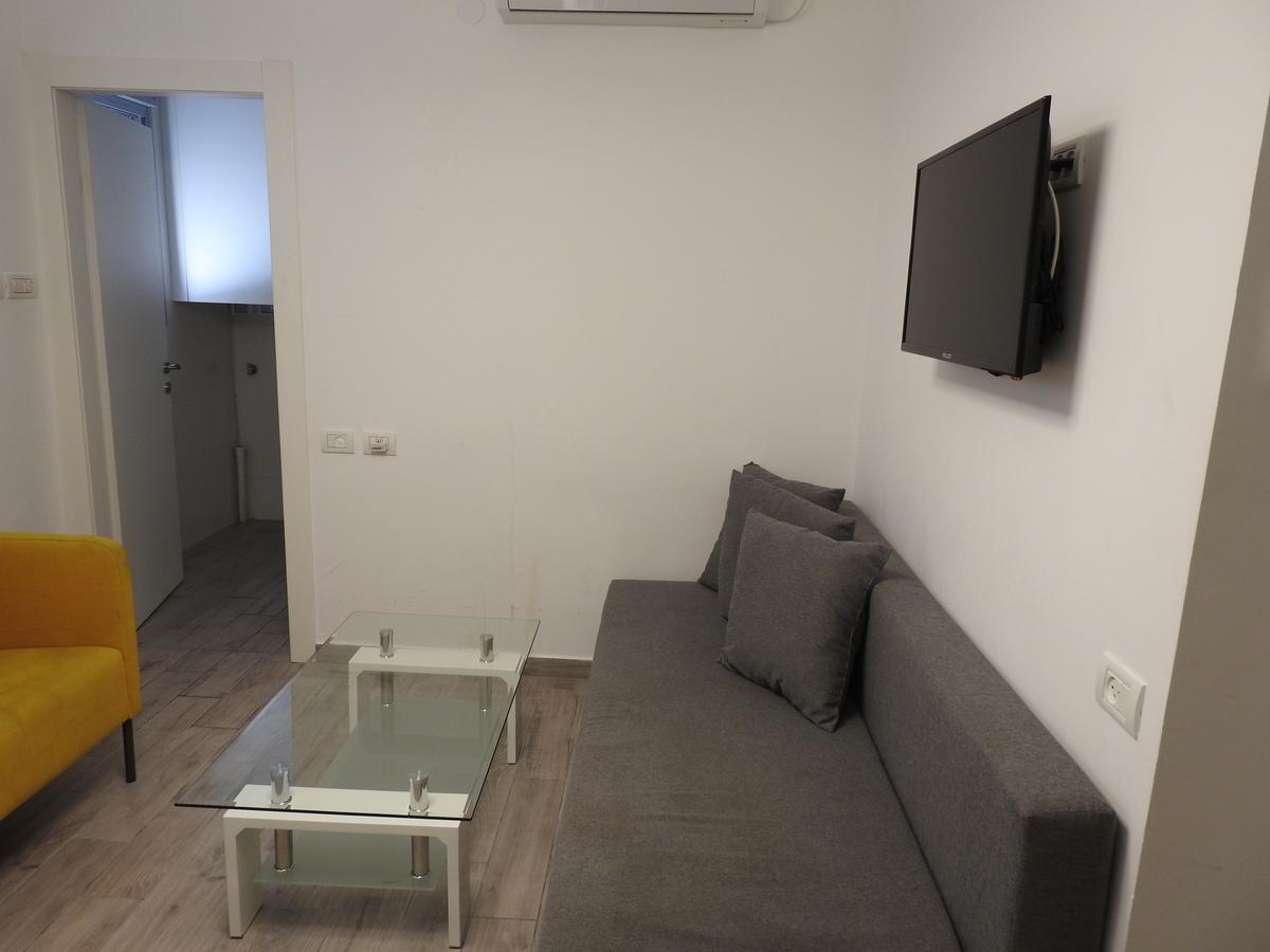 Rothschild 1929 Luxury Apartments Hotel Haifa Esterno foto